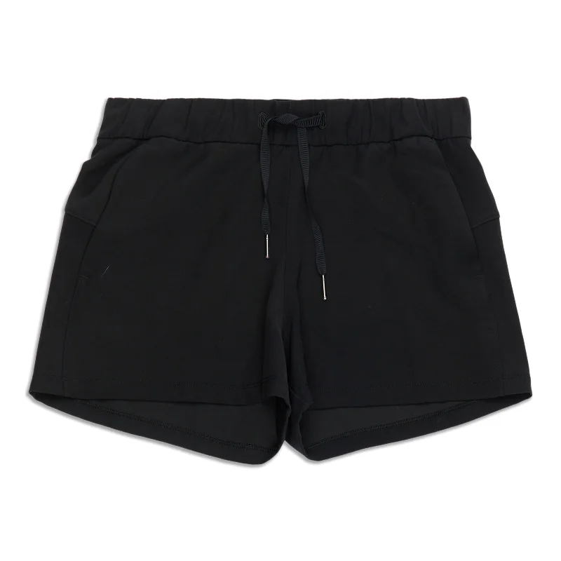 Cozy Essentials On The Fly Mid Rise Short - Resale